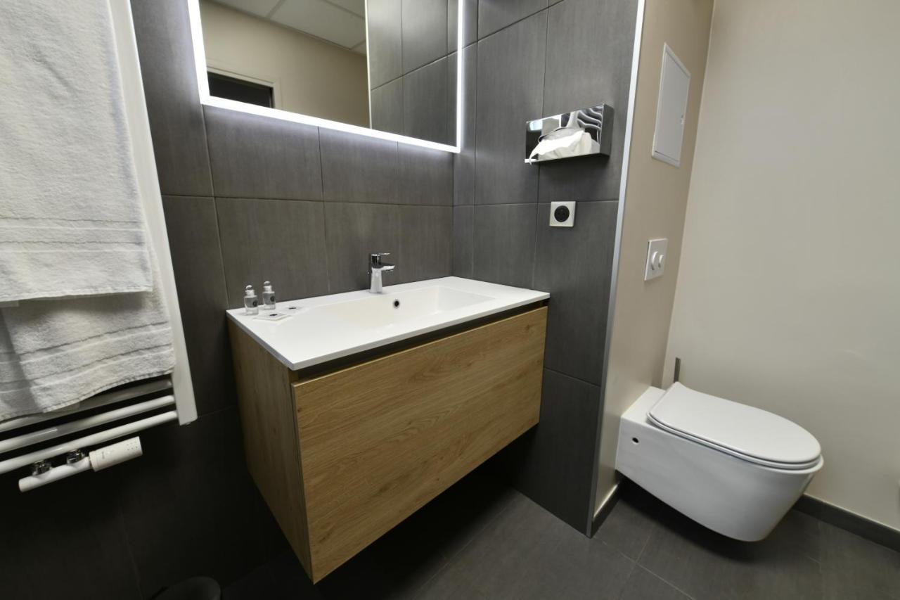 In Situ Hotel Valenciennes Dış mekan fotoğraf